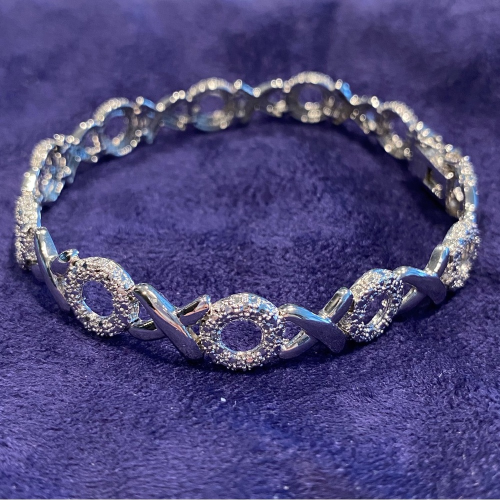 (NWOT) 7.25” Sterling Silver XOXO bracelet